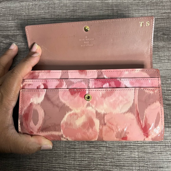 Louis Vuitton Vernis Sarah Limited Edition Monogram Floral wallet - Picture 3 of 5
